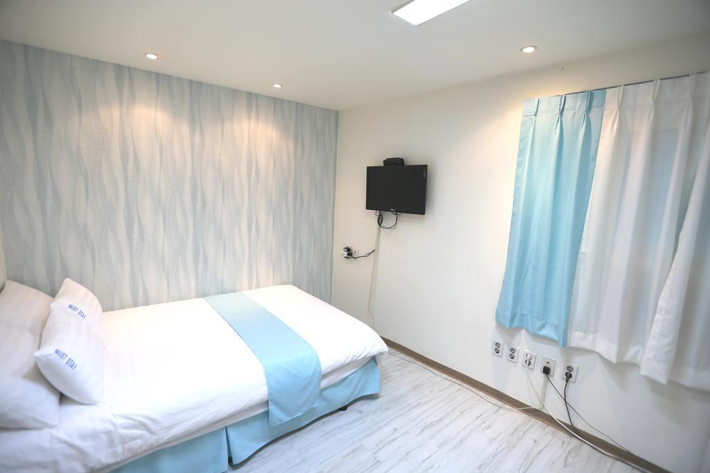 必须入住明洞酒店 首爾 外观 照片